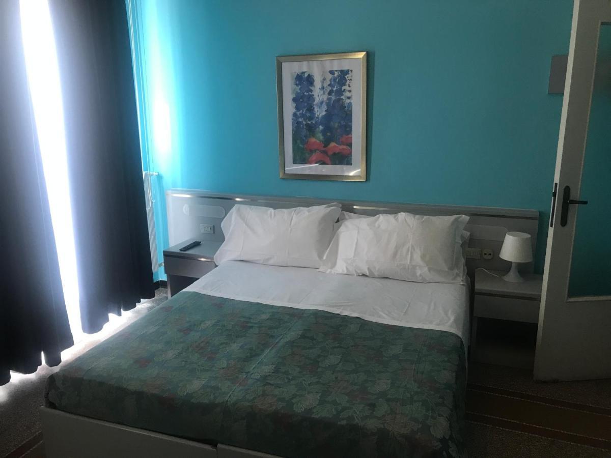 Hotel Doria Chiavari Buitenkant foto