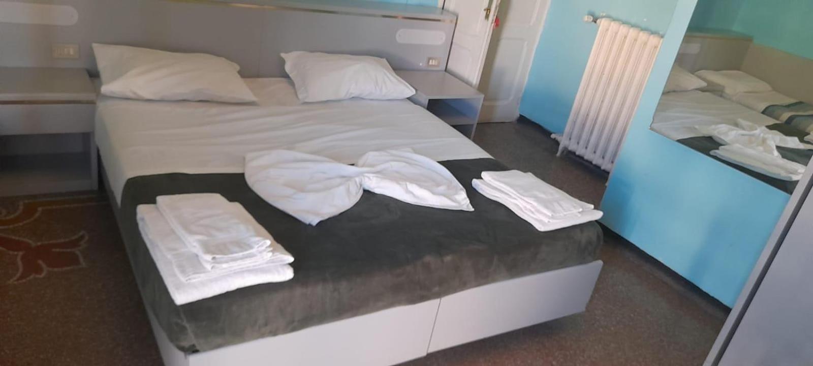 Hotel Doria Chiavari Buitenkant foto