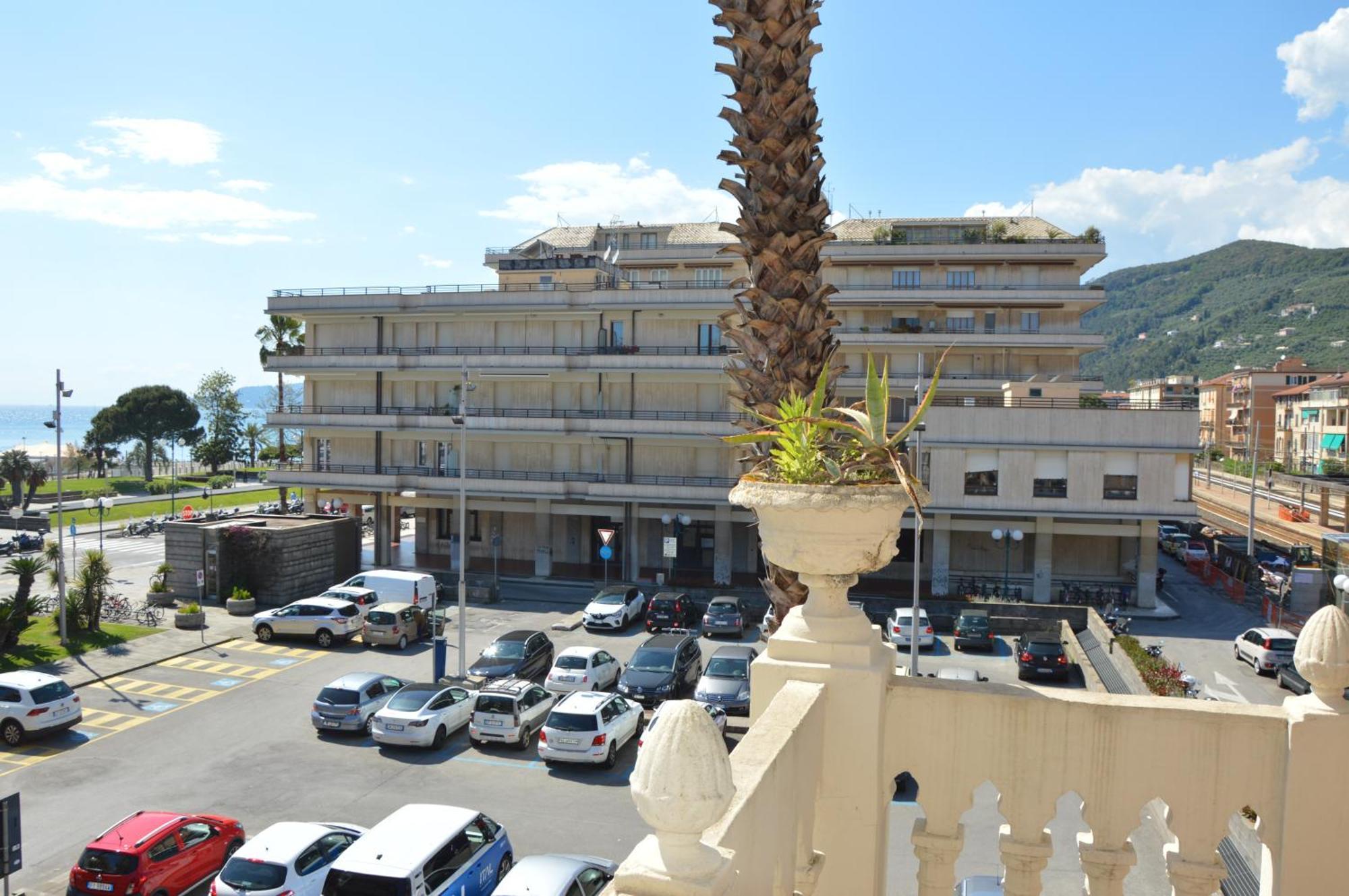 Hotel Doria Chiavari Buitenkant foto