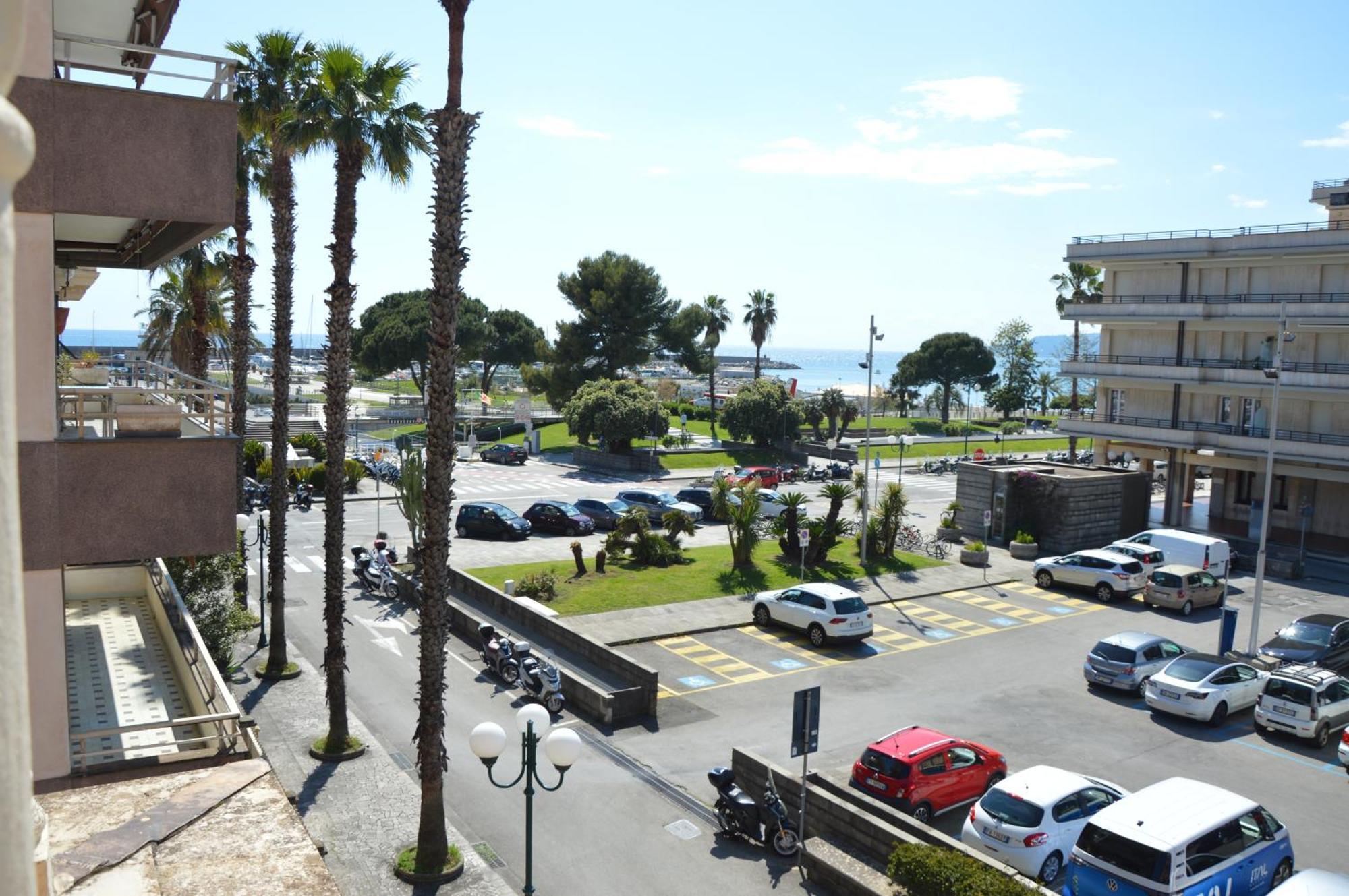 Hotel Doria Chiavari Buitenkant foto