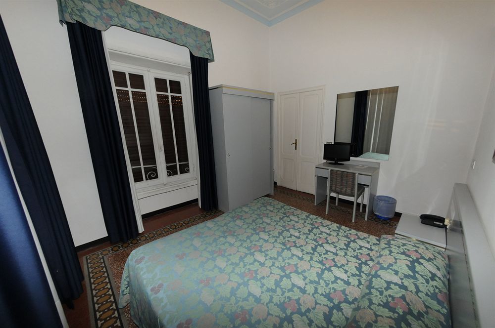 Hotel Doria Chiavari Buitenkant foto