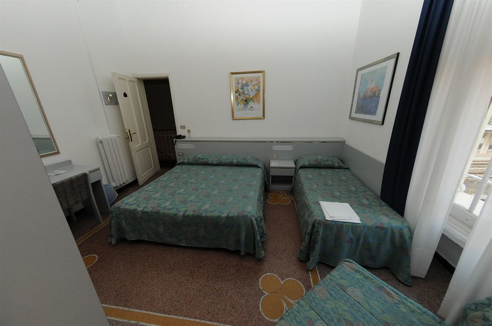 Hotel Doria Chiavari Buitenkant foto